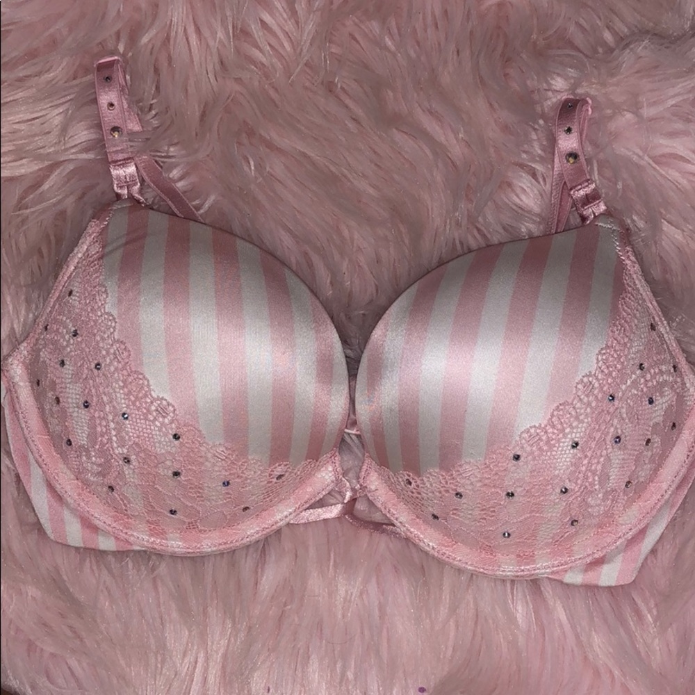 Victoria’s Secret Miraculous Plunge